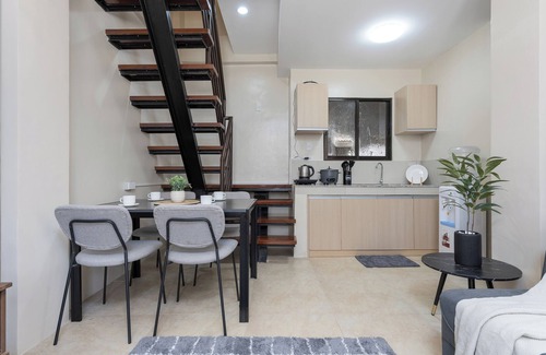Cebu House | Central 3-bedroom townhome with WiFi, Parking in Secluded Cebu City Neighborhood