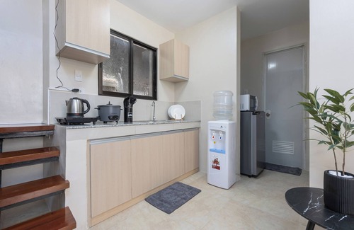 Cebu House | Central 3-bedroom townhome with WiFi, Parking in Secluded Cebu City Neighborhood