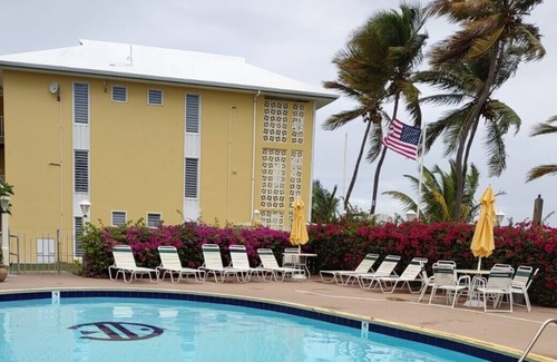 Estate Golden Rock Condo | * CENTRAL AIR * 1ST FLOOR * NO STEPS * TWO WEEK MIN STAY