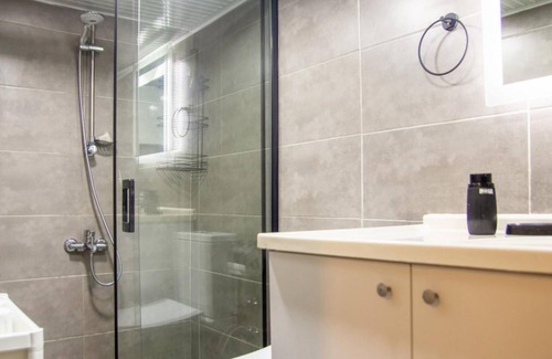 Izmir City Centre Apartment | Central and Colorful Studio Flat in Alsancak