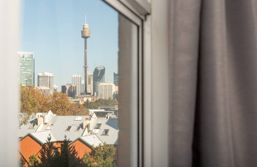 Potts Point Apartment | Central and Secluded Potts Point Paradise with Pool
