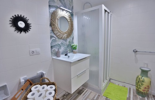 Ensanche Diputacion Apartment | Central apartment in Alicante