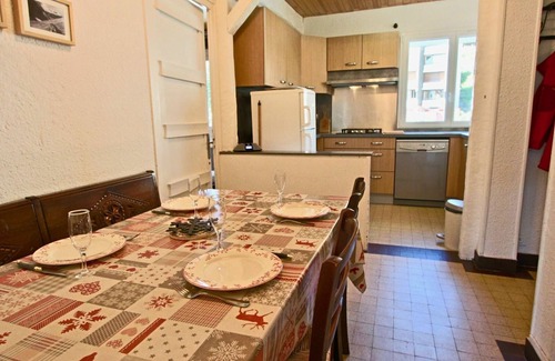 Chamrousse Apartment | Central Apartment, 6 Sleeps, South-Facing Balcony, Near Ski Lifts!