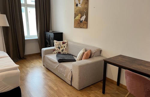 Brigittenau Apartment | Central apartment on Augarten