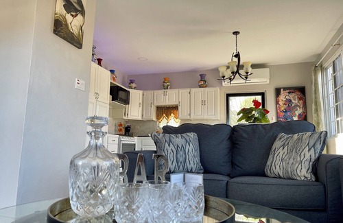 Belize City House | Central City “Haven” Private Flat & Pool