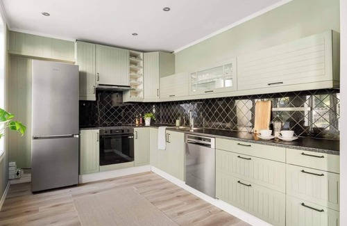 Sandviken Apartment | Central & Cozy apartment on Sandvikstorget - close to the city center!