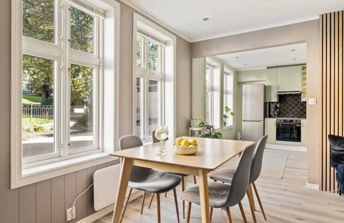 Sandviken Apartment | Central & Cozy apartment on Sandvikstorget - close to the city center!