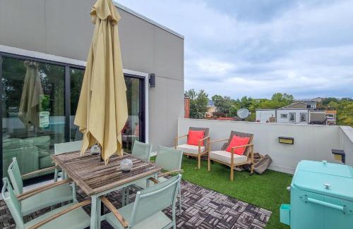 Park View House | Central DC 5-BR Townhome - Walk to METRO-rail
