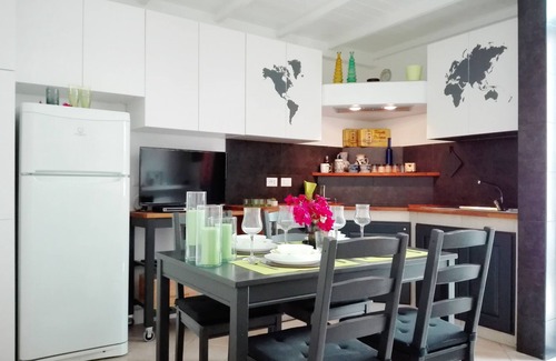 Santa Lucia Apartment | central | free parking | bike | beachnSyracuse Stylish Suites [59]