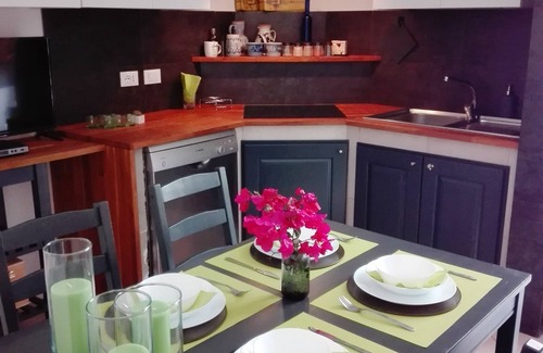 Santa Lucia Apartment | central | free parking | bike | beachnSyracuse Stylish Suites [59]