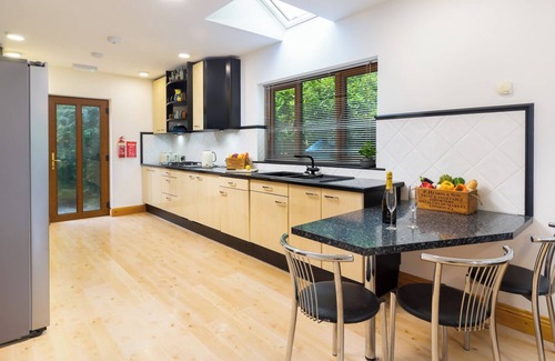 Bowness-on-Windermere House | Central Bowness - Hot Tub, Cinema Room and Lake Views