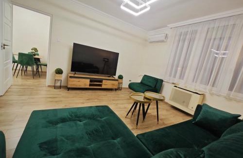 Debrecen Apartment | Central Greatforest Apartman