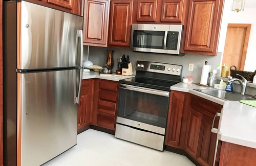 Pocono Pines House | ⭐Central heat/AC ⭐ WiFi ⭐ Near pool, lake, beach!⭐