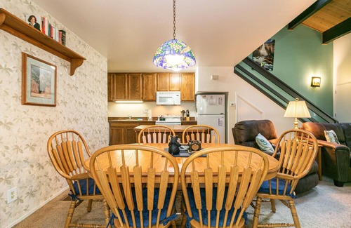 Incline Village Condo | Central Incline Condo with a Pool! (CDL7)