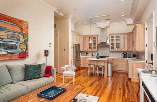 Charleston Historic District Apartment | Central King St Condo: Private Balcony, Full Kitchen & Comfort for 6 Guests