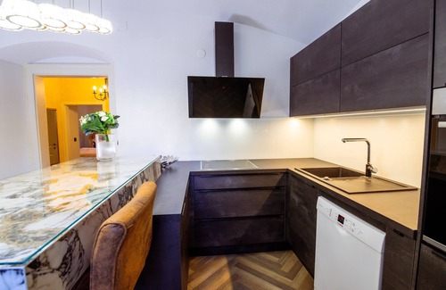 Ljubljana City Centre Apartment | Central Living Vegova - with parking