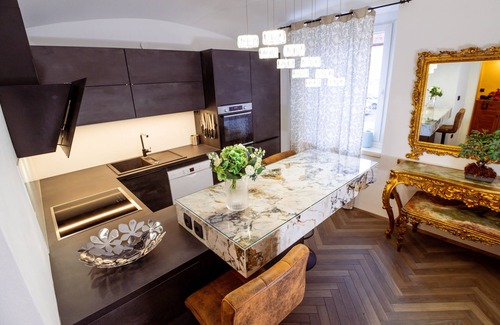 Ljubljana City Centre Apartment | Central Living Vegova - with parking