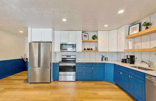 Ogden House | Central Location in Ogden, Private Room & Bath!