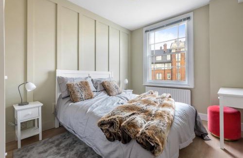Warwick Apartment | Central London-Modern Contemporary Flat