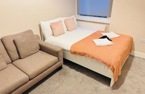 Finsbury Park House | Central London Private Bedrooms in Finsbury Park Station