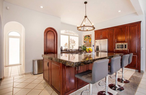 Puerto Vallarta Villa | Central Luxury Villa, heated pool & huge hot tub! 5 Bedrooms and 6 bathrooms.