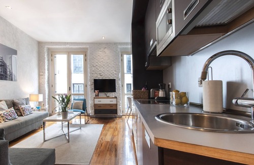 Huertas Apartment | Central Madrid. Barrio Letras, Walking distance to Museums, Plazas and GranVia
