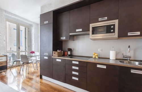 Huertas Apartment | Central Madrid. Barrio Letras, Walking distance to Museums, Plazas and GranVia