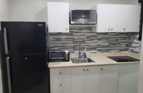 Eastwood Park Apartment | Central Modern 1Bedroom Apartment for 4 with secure parking