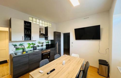 Leitendorf Apartment | Central - Modern - Free Parking - Top2