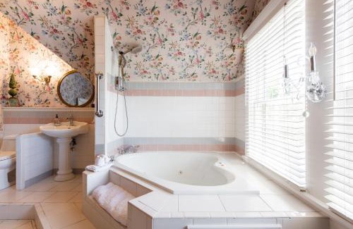 Old Louisville Bed & Breakfast | Central Park Bed & Breakfast