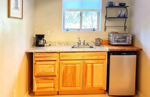 Toquerville Apartment | Central & Peaceful Getaway at Cozy Studio Apt.