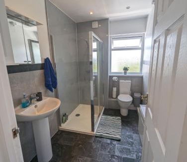 Neyland House | Central Pembrokeshire family home pets welcome 7 guests