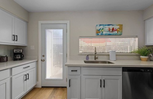 Randolph Court Condo | Central Phoenix trendy Executive Townhome!