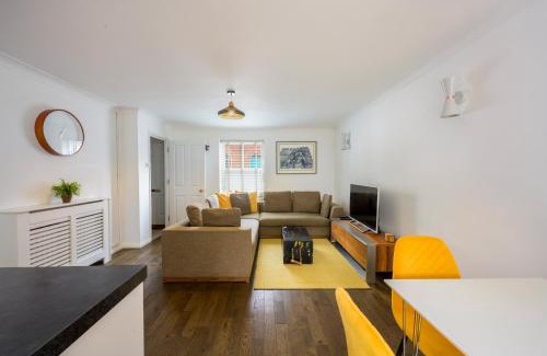 Brighton City Centre House | Central Portland Street with Free Parking