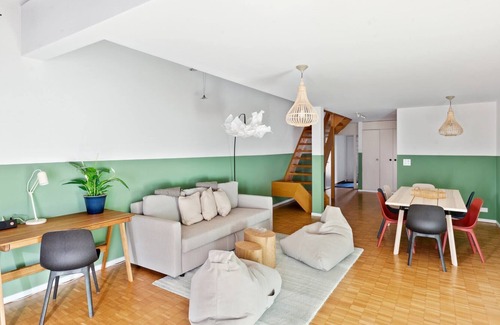 Hirslanden Apartment | Central & Roomy: Near Lake Zurich