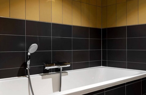 Kralingen-Crooswijk House | Central Rotterdam Boutique Stay Near Slaakhuys, Shopping & Cultural Hotspots
