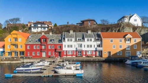 Haugesund Apartment | Central sea house apartment - Free parking