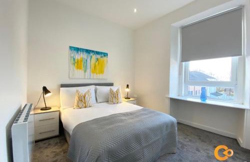 Dundee Apartment | CENTRAL SERVICED APARTMENTS - Cosy 1 Bedroom - Modern - Close to Transport Links - Quiet Neighbourhood - Fast WiFi - Fully Equipped - Smart TVs in All Rooms - Monthly Stays Welcome - FREE Street Parking - Ideal Relocation to Dundee Accommodation