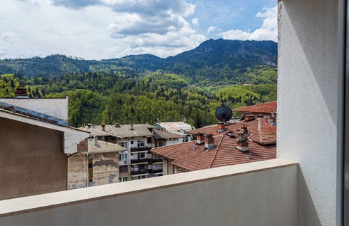 Smolyan Apartment | Central Smolyan Apartment with Nature View