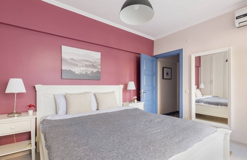 Osmanbey Apartment | Central Stylish Flat in Nisantasi