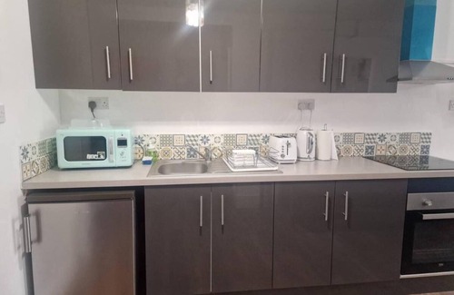 Patchway Apartment | Central Suite, 3 Single Beds