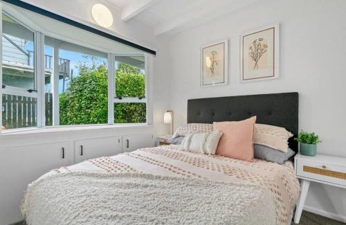 Richmond Heights House | Central Taupo Pet Friendly Retreat With Heat Pumps and Garden