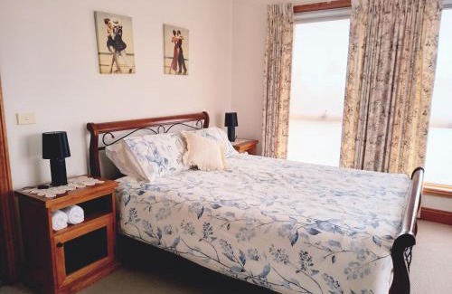 Warrnambool Apartment | Central to CBD CoSheirm Apartments On Merri