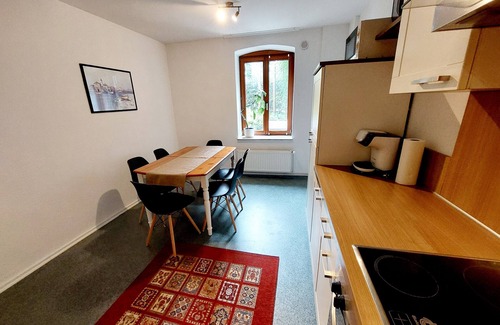 Ostorf Apartment | Central vacation apartment on the lake and near the castle