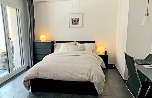 Gewerbeschule House | Central Zurich Apartment
