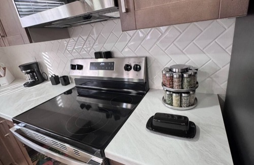 Bismarck House | Centrally Located 2 King Bed 2 Bath