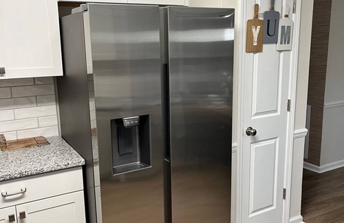 Gallatin House | CENTRALLY LOCATED - 4 bedroom- Hancock House - Pet Friendly. 1 gig internet.