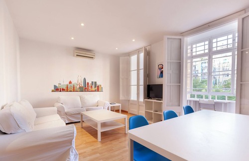 La Nova Esquerra de l'Eixample Apartment | Centrally located apartment with all necessary amenities