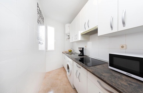 Centro Apartment | Centrally Located Apartment w/Kitchen, A/C, & WiFi - Steps to Dining & Shops