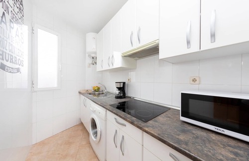 Centro Apartment | Centrally Located Apartment w/Kitchen, A/C, & WiFi - Steps to Dining & Shops